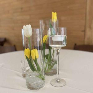 Centerpiece with flowers and candles