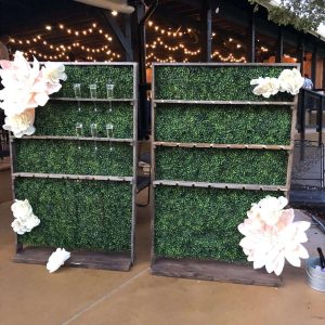 Beverage / Champagne wall w flutes